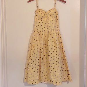 Vintage style dress with bumble bee print